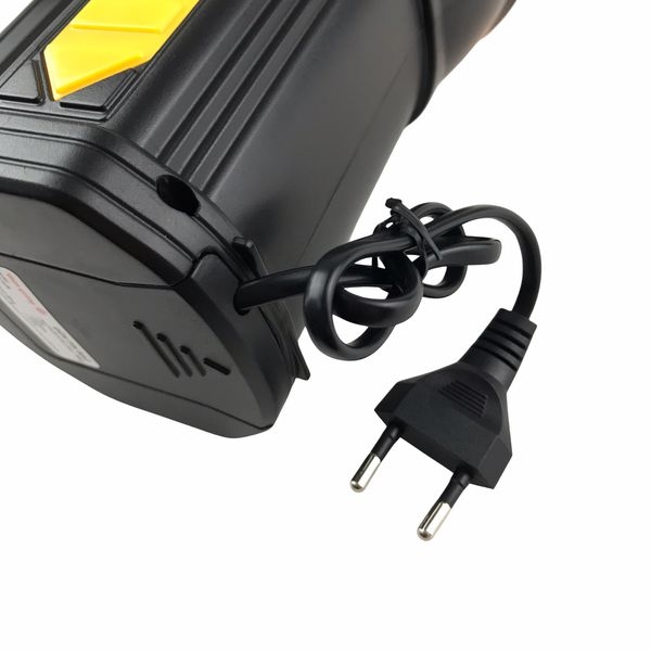 Đèn Pin LED ĐQ ĐQ PFL09 R Pin sạc