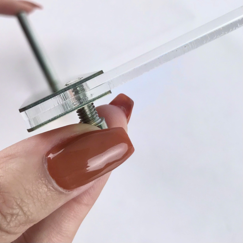 Kệ mica 1 mặt Enter E48-N 210x15mm liên kết bulon A5 ngang