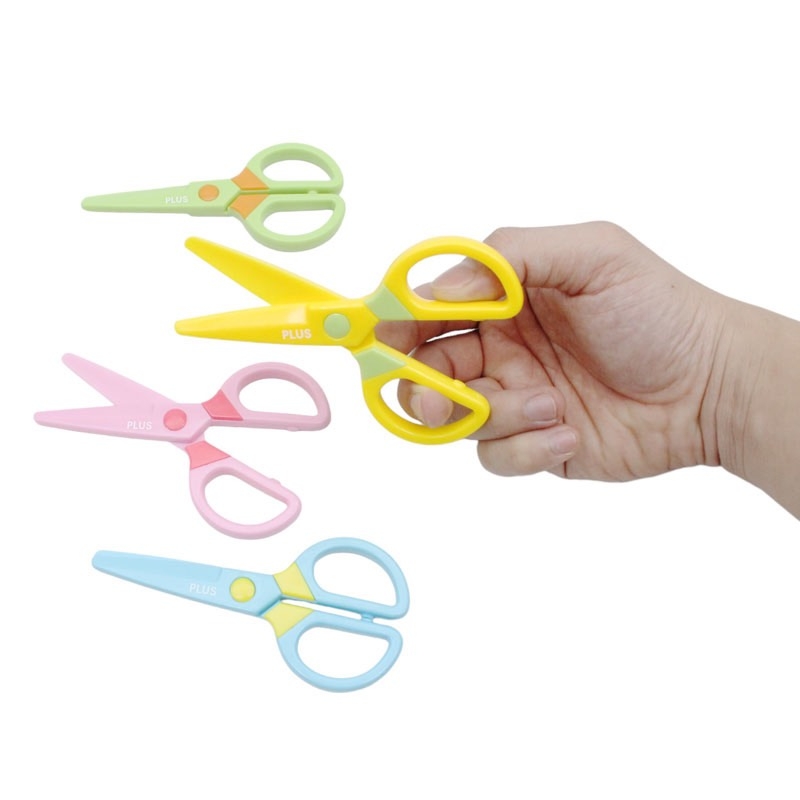 Kéo Plus 200-V022/ 200-V023/200-V024/ 200-V025 12.5cm lưỡi nhựa (10)