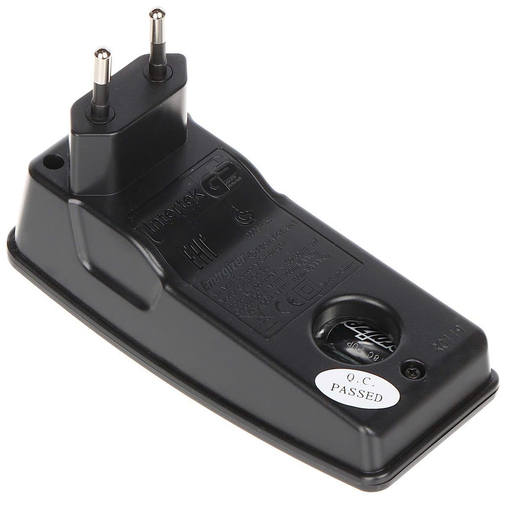 Máy sạc pin Energizer CH2PC4 AA/ AAA 700mAh kèm pin