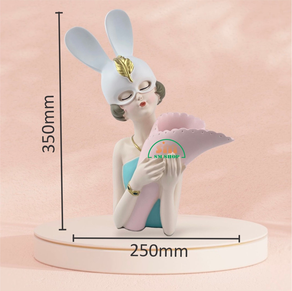 Tượng cô gái trang trí 42654009