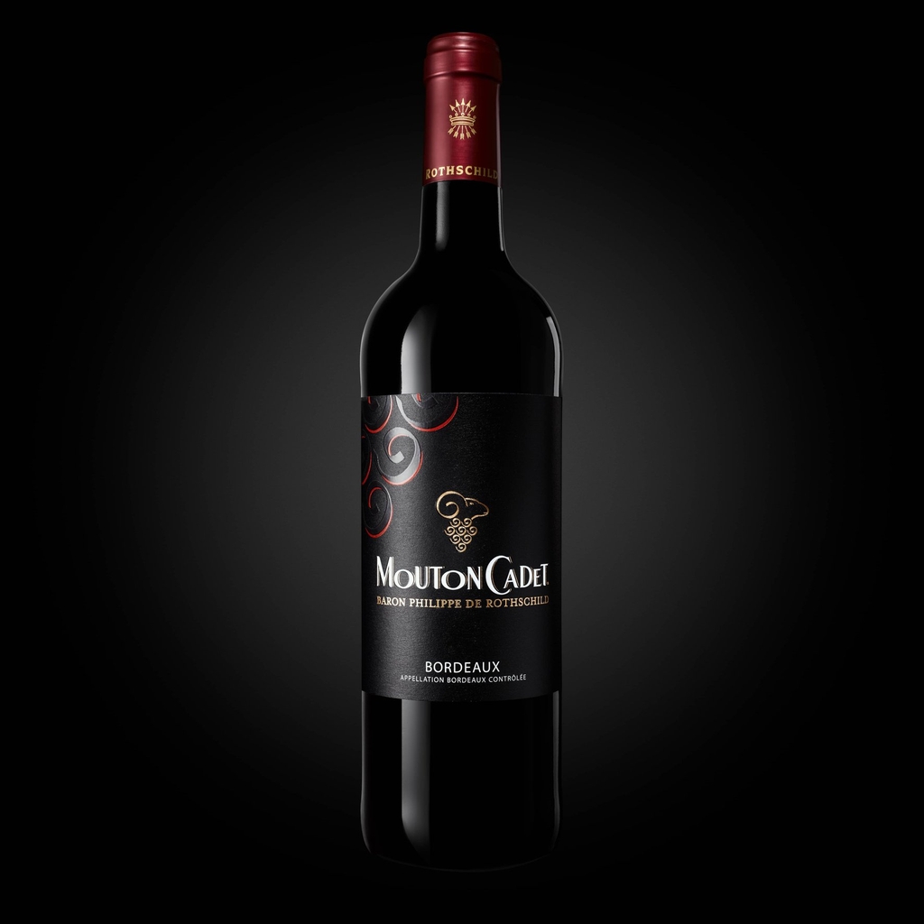 Rượu vang Pháp Mouton Cadet Bordeaux