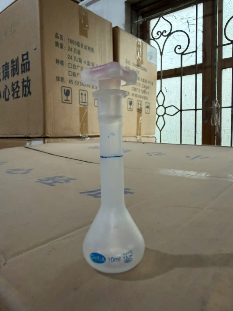 Bình định mức bằng nhựa có nút 10ml,20ml,50ml,100ml,250ml,500ml,1000ml