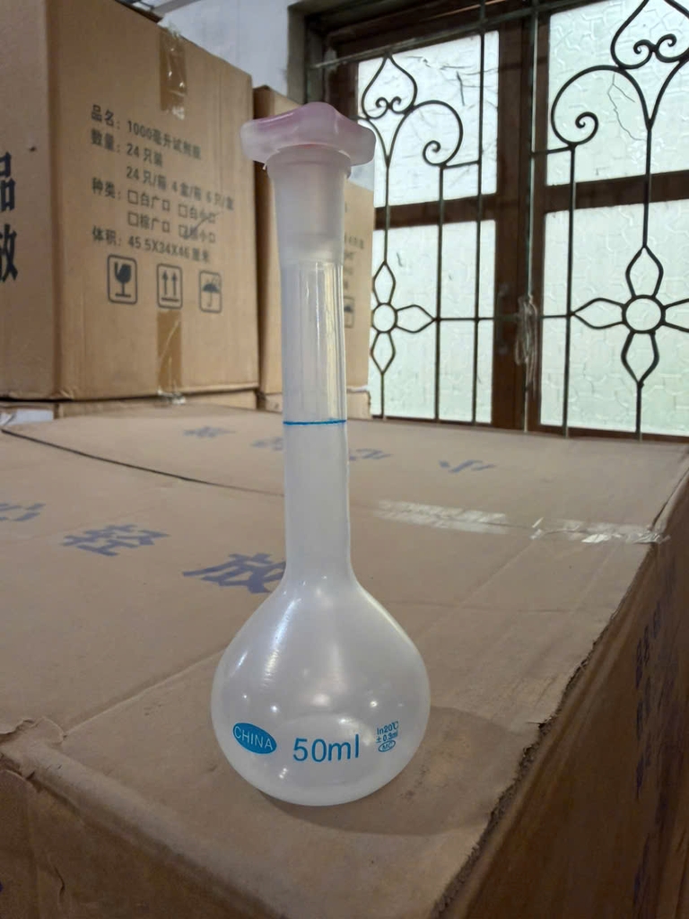 Bình định mức bằng nhựa có nút 10ml,20ml,50ml,100ml,250ml,500ml,1000ml