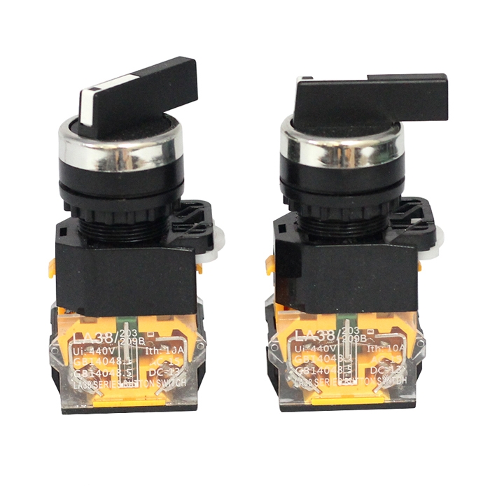 Công Tắc Xoay 3 Vị Trí LA38 440VAC-10A