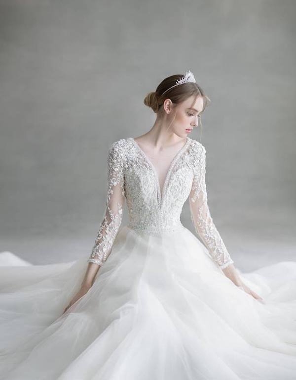 Kinh nghiệm chọn mẫu Áo cưới đuôi cá đẹp, phù hợp vóc dáng - Nicole Bridal