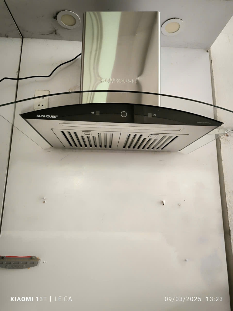 Máy Hút Mùi Sunhouse SHB5HM-9999Pro