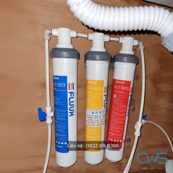 Hình ảnh lắp đặt thực tế bộ lọc đầu nguồn Chungho FLUUX 3 tại quán cà phê
