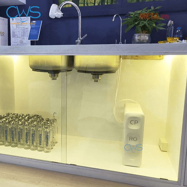 Hình Ảnh Máy Lọc Nước Philips AUT2015/74 Tại Showroom Trung Bày