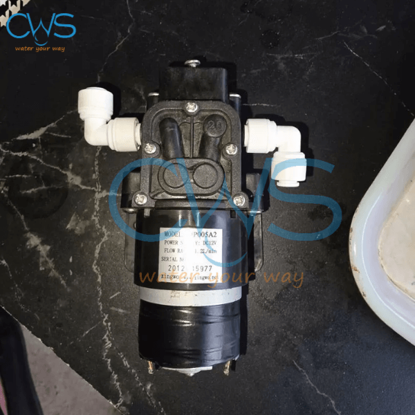 Hình ảnh thực tế máy bơm 12V Toshiba