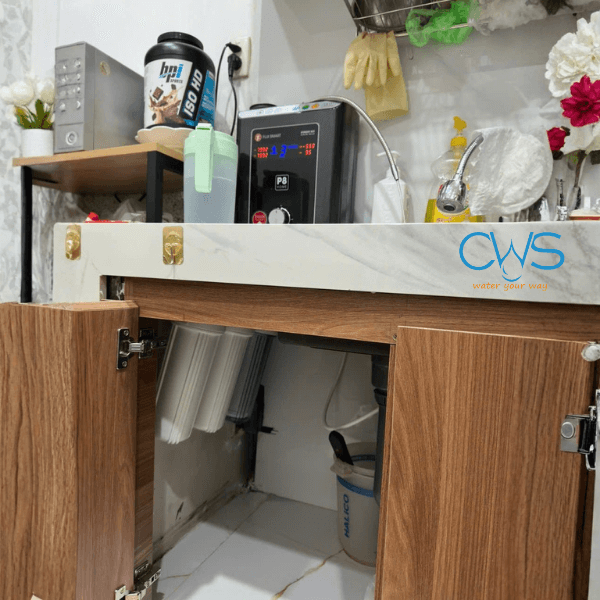 Lắp đặt bộ tiền lọc 10 Inch cho máy điện giải Fuji Smart P8 Home