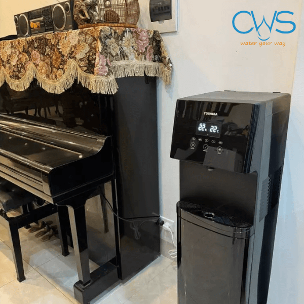 Lắp Đặt Thực Tế Máy Làm Nước Nóng Lạnh Toshiba RWF-W1830BV