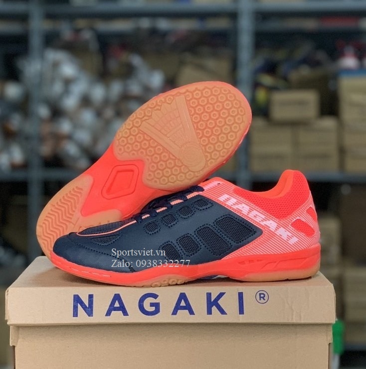 Giày cầu lông nam nữ giá rẻ Nagaki chính hãng màu đen đỏ