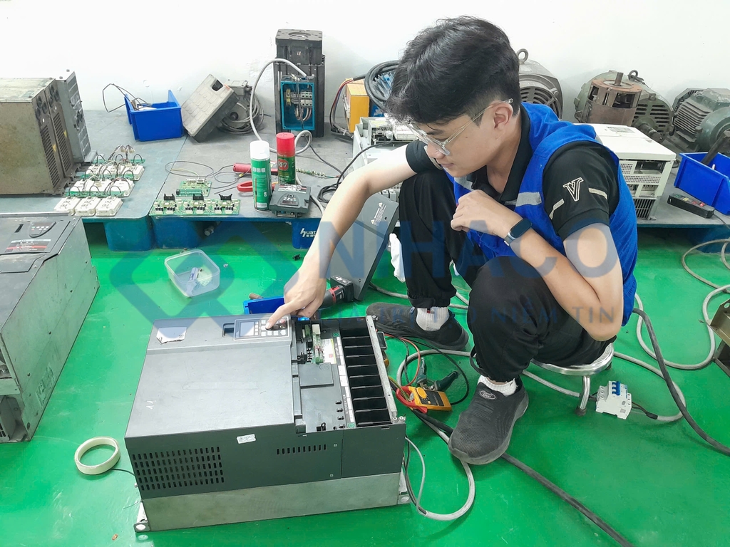 Kiểm tra ban đầu trong quá trình sửa biến tần Delta