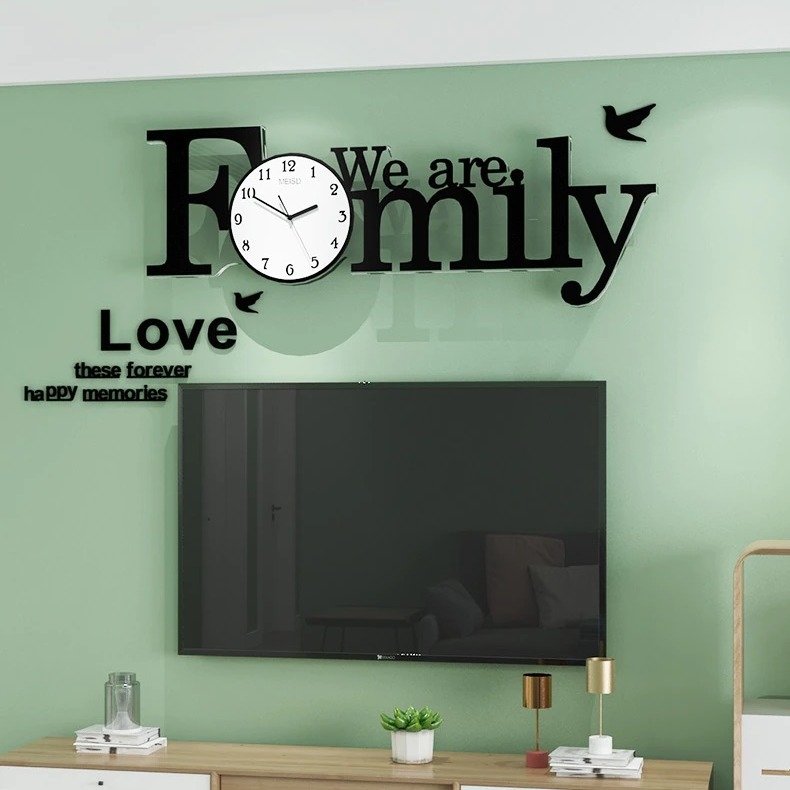 Đồng hồ treo tường hiện đại CL013 - We are family