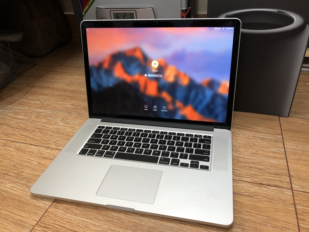 MacBook Pro 2015 Core i5 - www.sorbillomenu.com