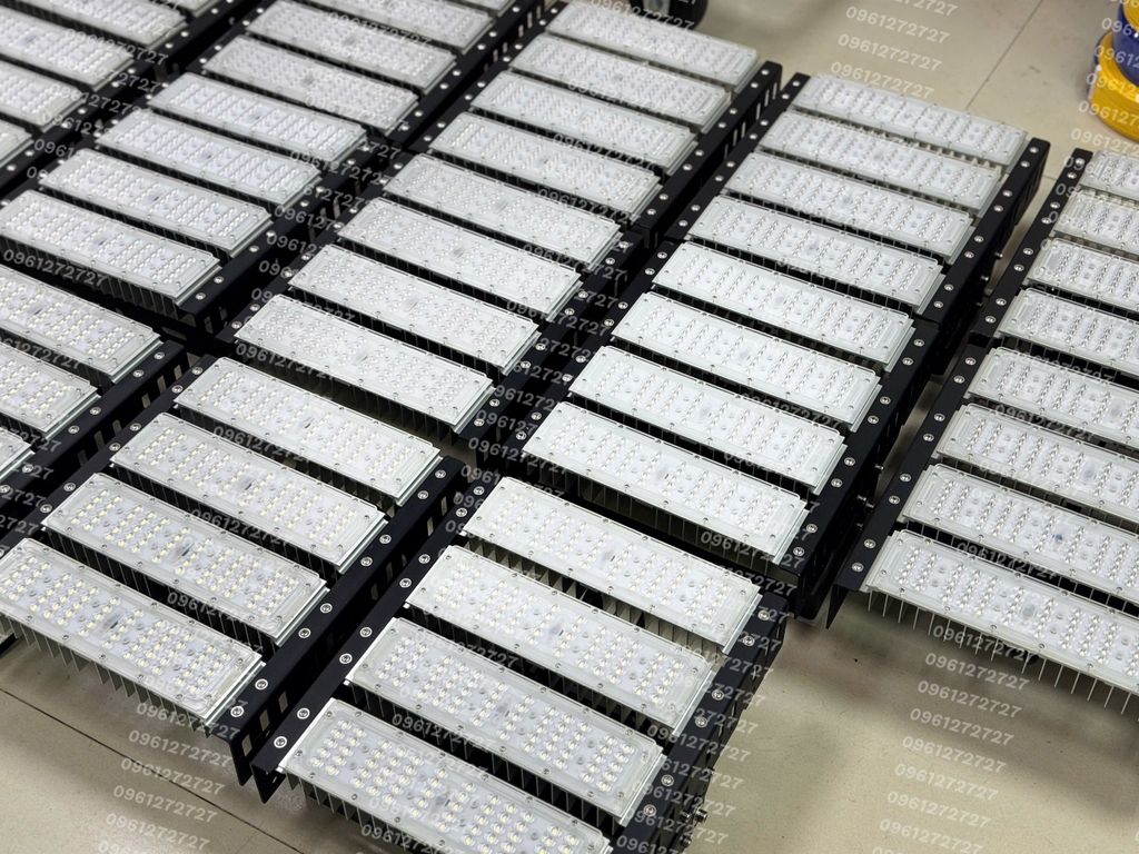 ĐÈN PHA LED MODULE 200W CAO CẤP