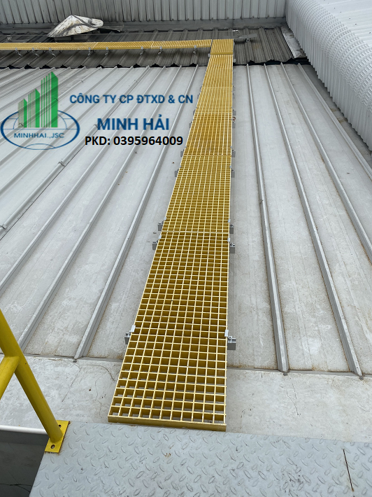 ung-dung-san-thao-tac-nhua-khang-hoa-chat-frp-1