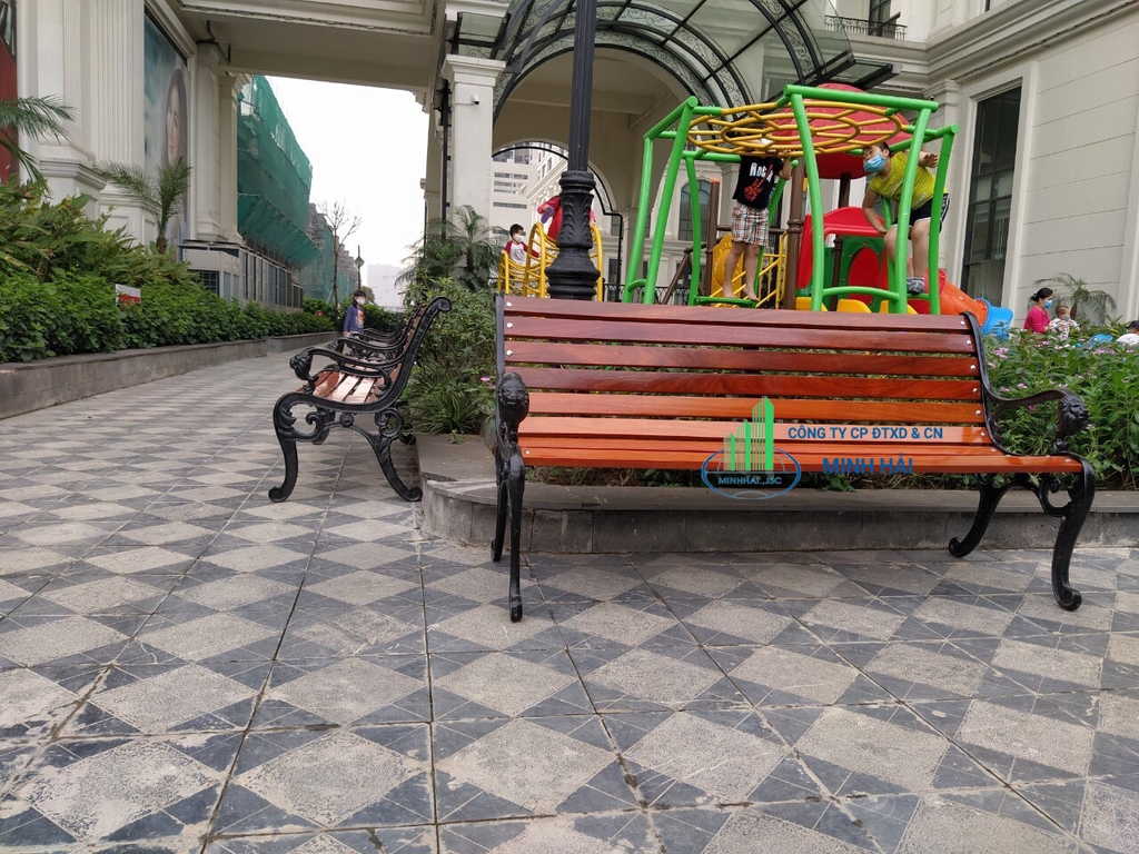 Ghế gang ngoài trời Minh Hải ứng dụng cho trường học công viên khu dân cư