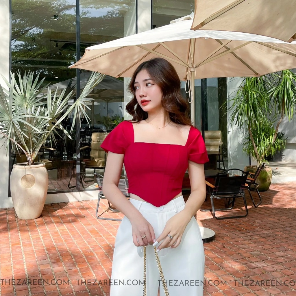 Chiếc áo có khả năng ma thuật biến vẻ ngây thơ thành quyến rũ gọi tên  corset