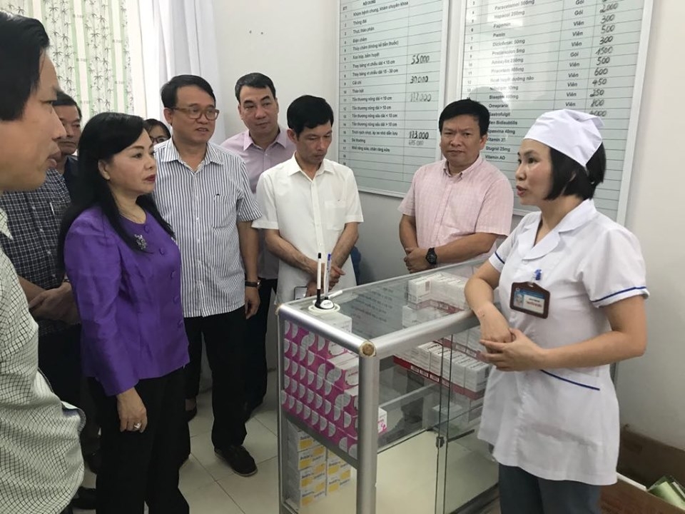 Bộ trưởng Bộ Y tế: Sắp xếp lại phòng bệnh của trạm y tế để tránh lãng phí