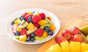 Nên ăn trái cây trước hay sau bữa ăn?