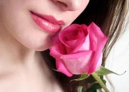 5 liệu pháp tự nhiên cho đôi môi hồng rạng rỡ