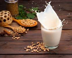Uống sữa đậu nành có ảnh hưởng đến dậy thì của trẻ?