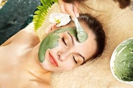 Hai mặt của việc làm đẹp từ đắp mặt nạ