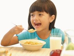 Giúp bé thoát khỏi suy dinh dưỡng để cả nhà vui đón Tết
