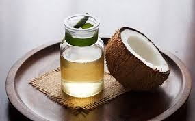 Dưỡng da ban đêm với vitamin E, dầu dừa, dầu ô liu