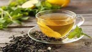 Người tăng huyết áp có nên uống Trà xanh?