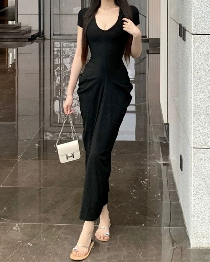 ĐẦM ÔM BODY DÁNG DÀI CỔ CHỮ V NHẤN EO MÀU ĐEN