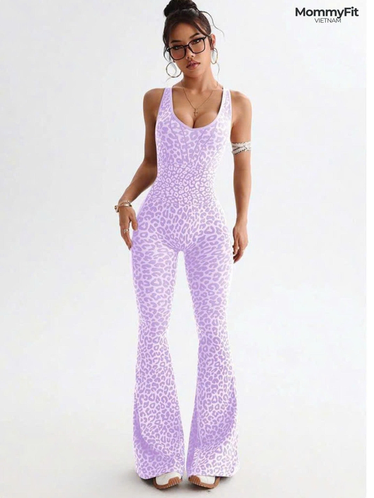 Jumpsuit Ống Loe Hở Lưng – Tôn Dáng Tuyệt Đối, Thời Trang Và Năng Động