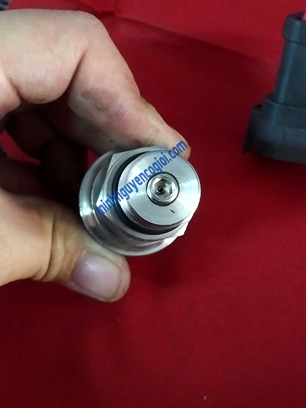 Cảm biến bơm thủy lực E320C 320C 221-8859