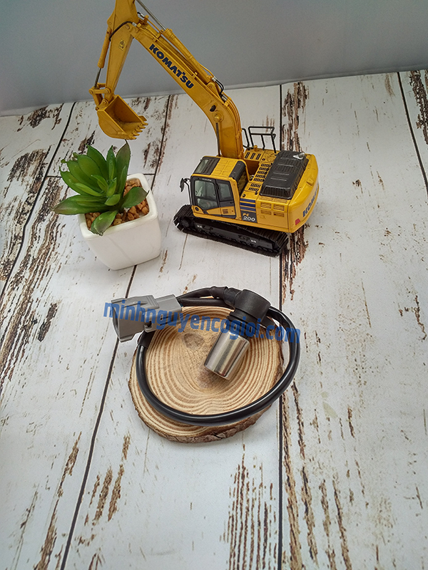 Cảm biến vị trí trục khuỷ 029600-1290 8-97306113-1
