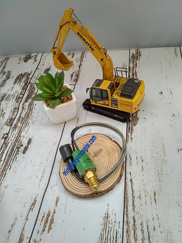 Cảm biến áp suất E320 /106-0180, 309-5768