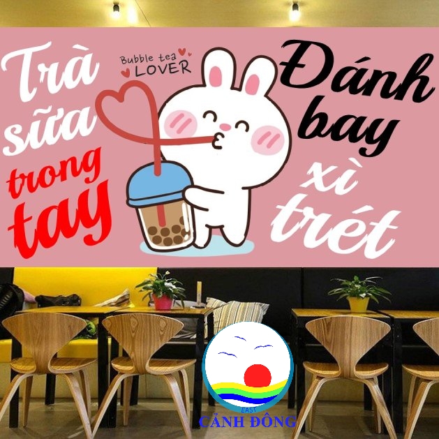 Decal trà sữa: Decal trà sữa trong năm 2024 được ưa chuộng vì tính tiện lợi và đa dạng trong thiết kế. Chúng có thể được dùng để trang trí ly trà sữa, cốc đựng đồ uống hay thậm chí là mặt bàn. Những hình ảnh về decal trà sữa sẽ giúp bạn có nhiều ý tưởng để thêm màu sắc đến không gian trà sữa của mình.