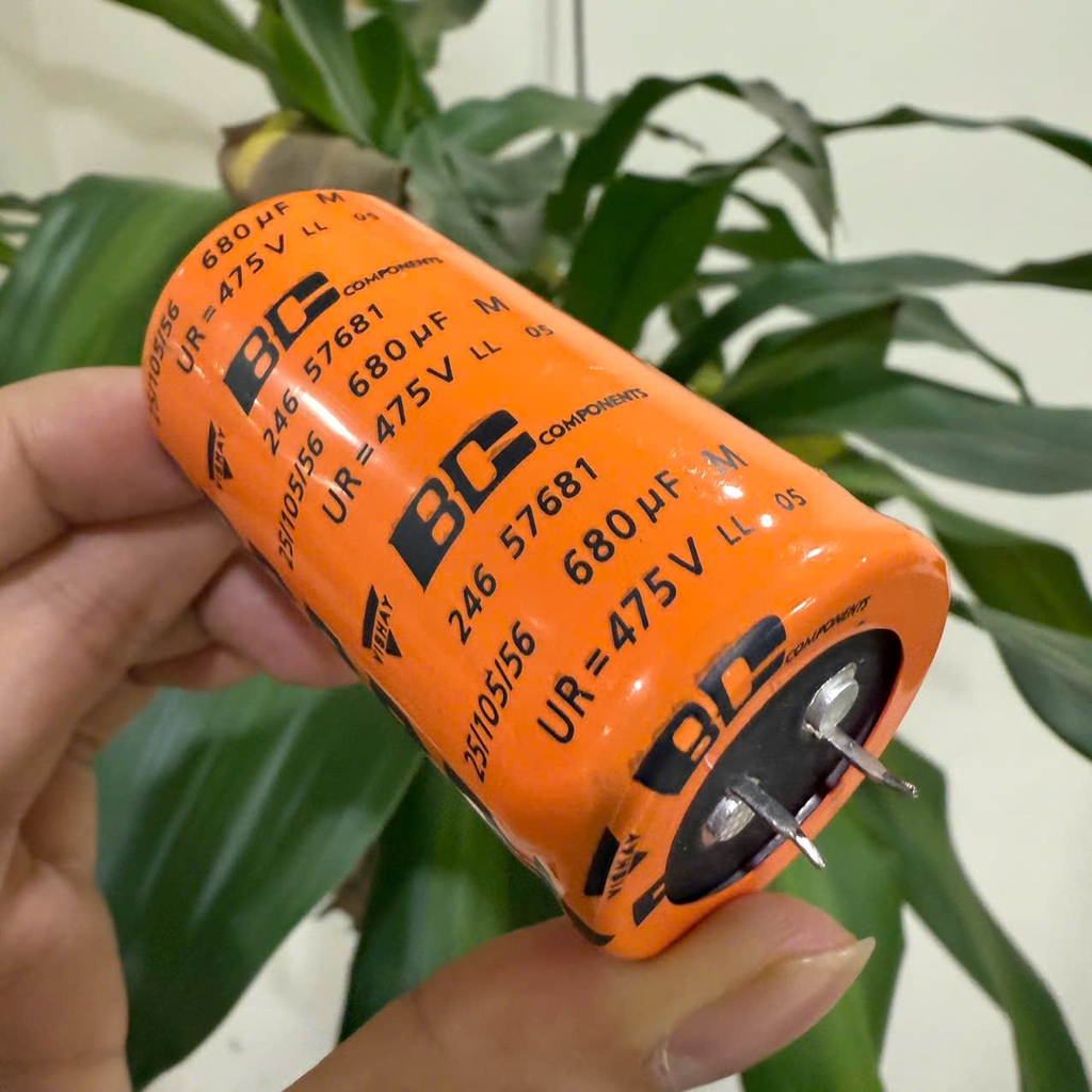 Tụ Hóa Vishay BC 680uF 475V 35x65mm Màu Cam