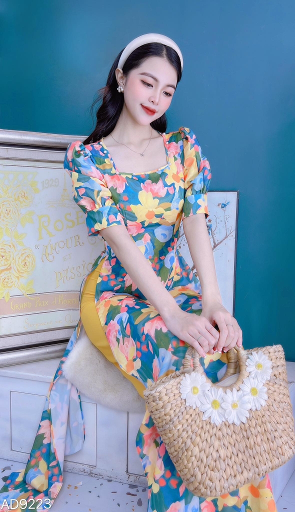 Áo Dài Hoa Cổ Vuông Màu Nước AD9223
