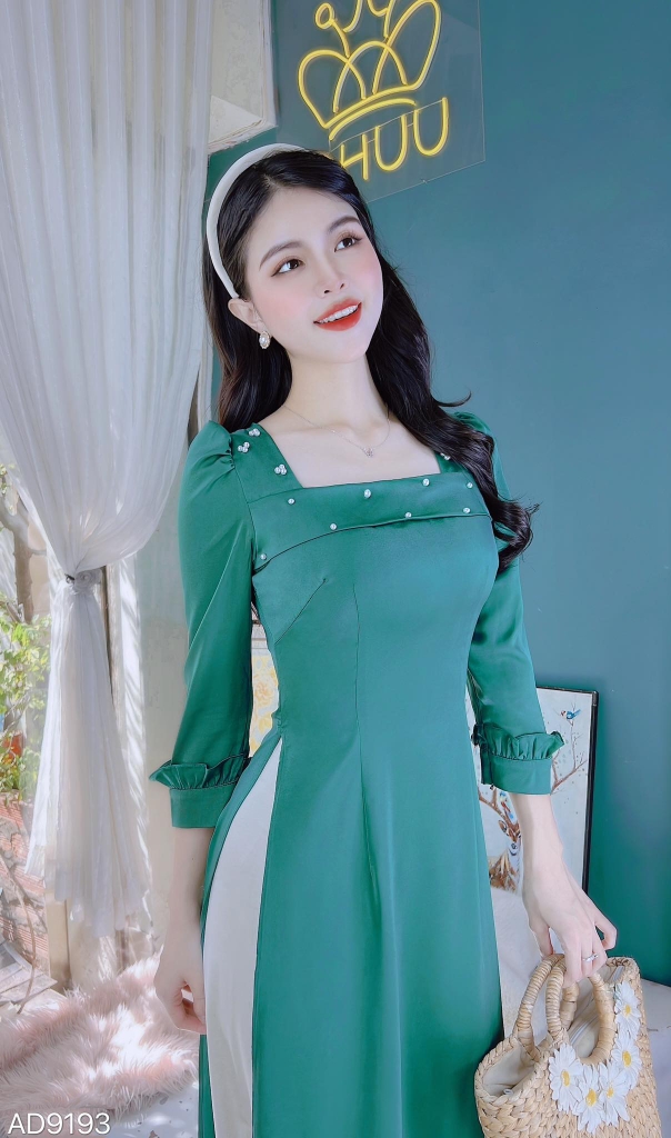 Áo Dài Cổ Ngọc 3 Chấm