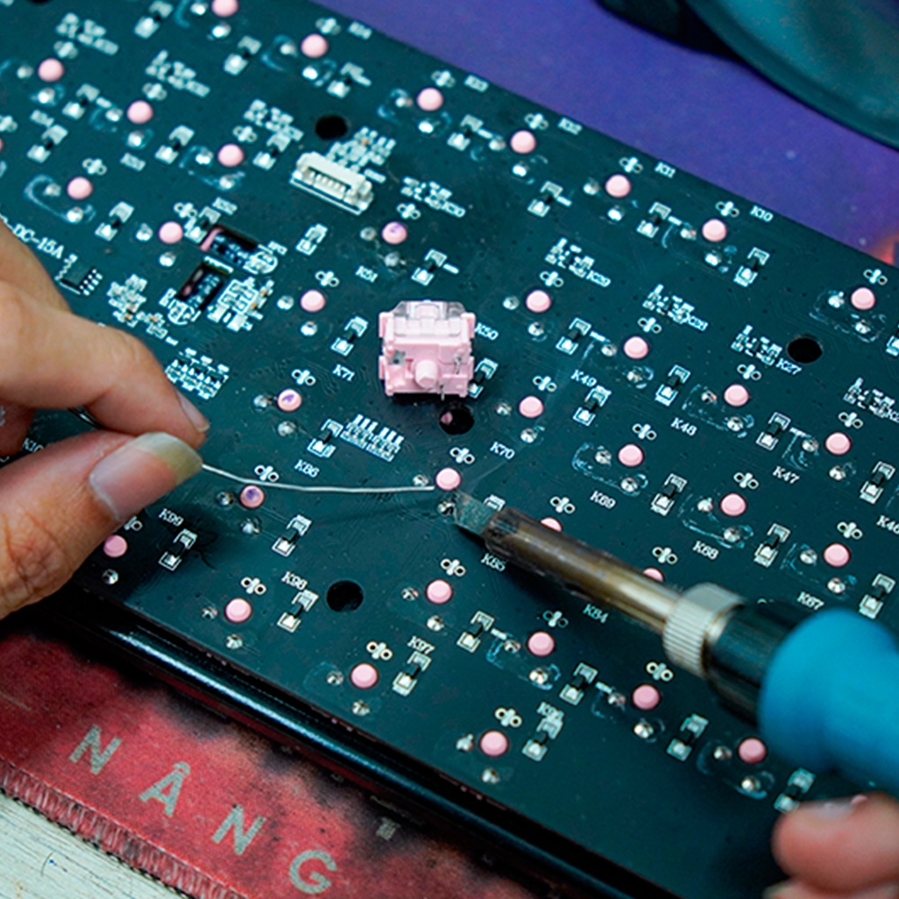 Dịch vụ lắp và hàn công tắc (switch) bàn phím cơ - Không có hotswap