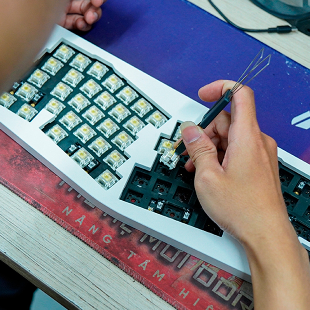 Dịch vụ tháo công tắc (Switch) bàn phím cơ - Có hotswap
