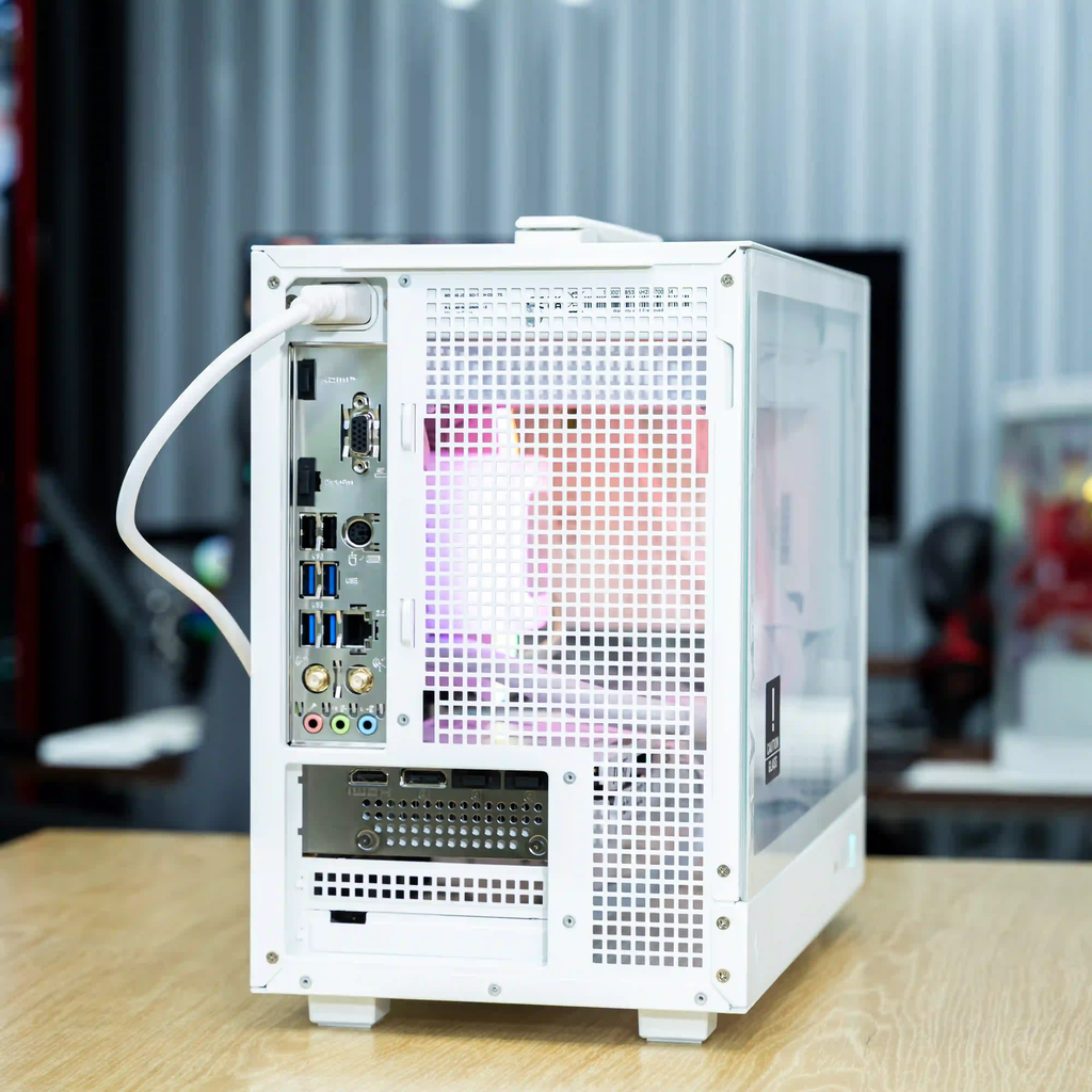 PC M5 WHITE i5-5060 (i5-14400F, RTX 5060 OC 8G, Ram 32GB, SSD 1TB, 650W)