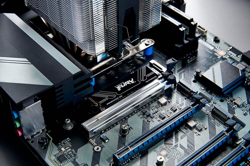 SSD Kingston FURY Renegade G5 M.2 PCIe Gen5 x4 NVMe 4TB SFYR2S/4T0