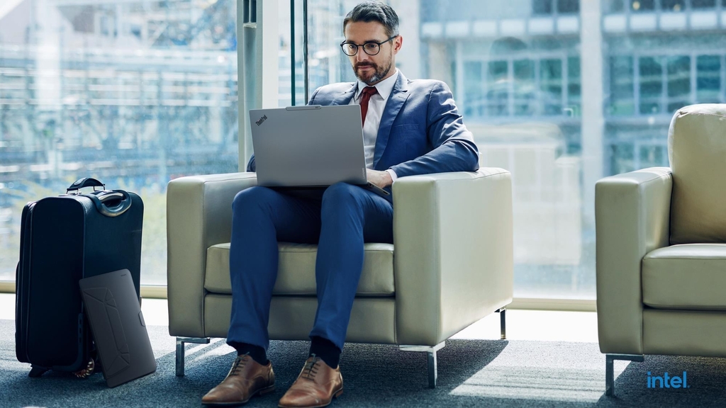 Laptop Lenovo ThinkPad X9-14 Gen 1 Aura Edition 21QA006KVN (Ultra 7 258V, Intel Arc Graphics, RAM 32GB LPDDR5X, SSD 1TB, 14 Inch OLED WUXGA 60Hz 100% DCI-P3, Win 11 Pro)