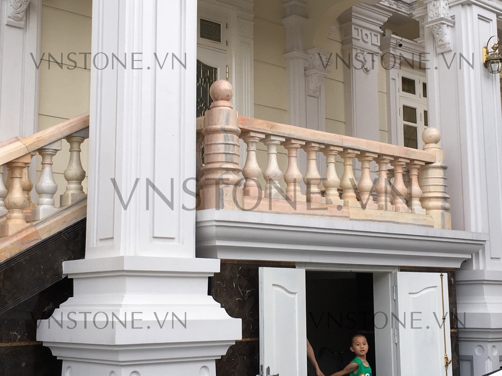 Lan can hiên nhà được hoàn thiện từ đá Marble Nghệ An