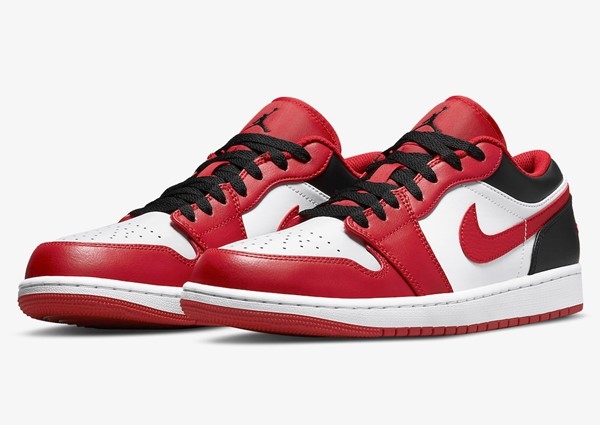 Jordan 1 Low Bulls (Chicago 2022) - 553558-163