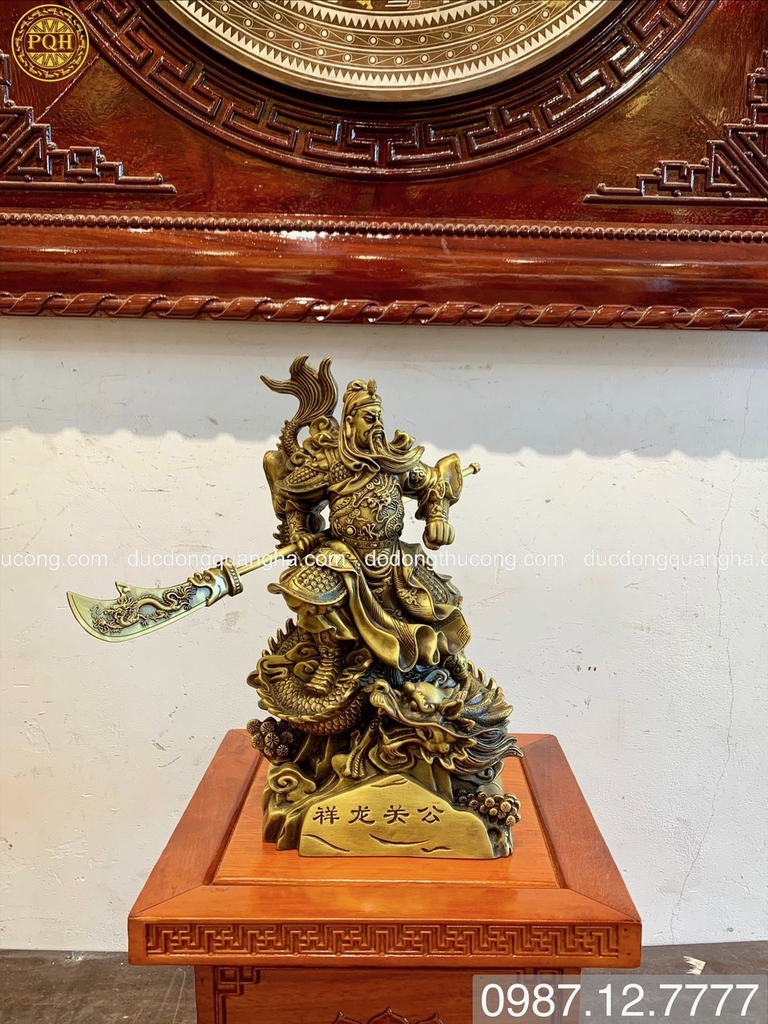TƯỢNG QUAN VÂN TRƯỜNG ĐỨNG CÂY TÙNG