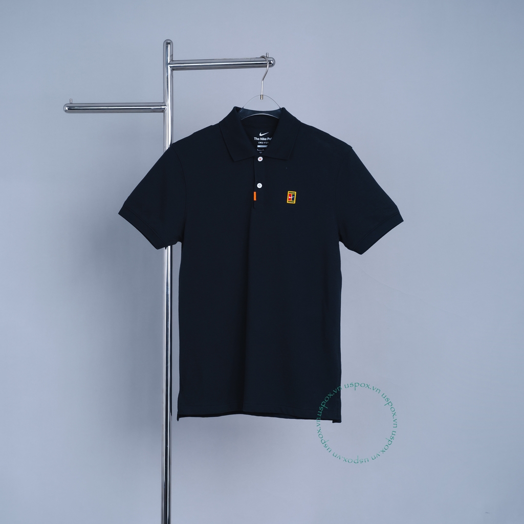 Áo Polo Nike Tennis logo black (form Á) – Uspox - Siêu thị giày thể thao chính hãng Áo Polo Nike Tennis Logo Black (Form Á) – Uspox - Siêu Thị Giày Thể Thao Chính Hãng